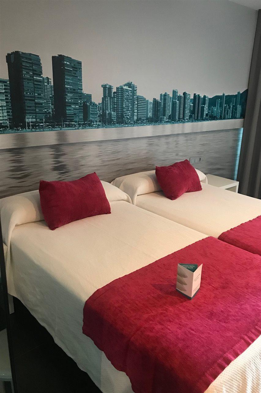 Hotel Agua Azul - Adults Only Бенидорм Экстерьер фото